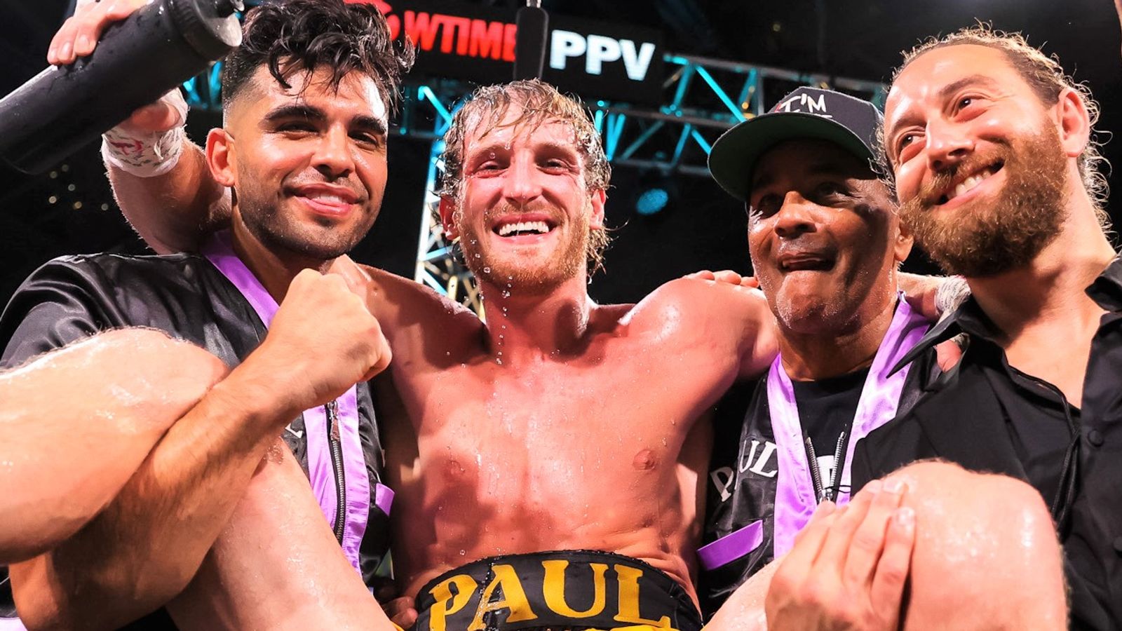 Logan Paul emerges with great credit from Floyd Mayweather bout he