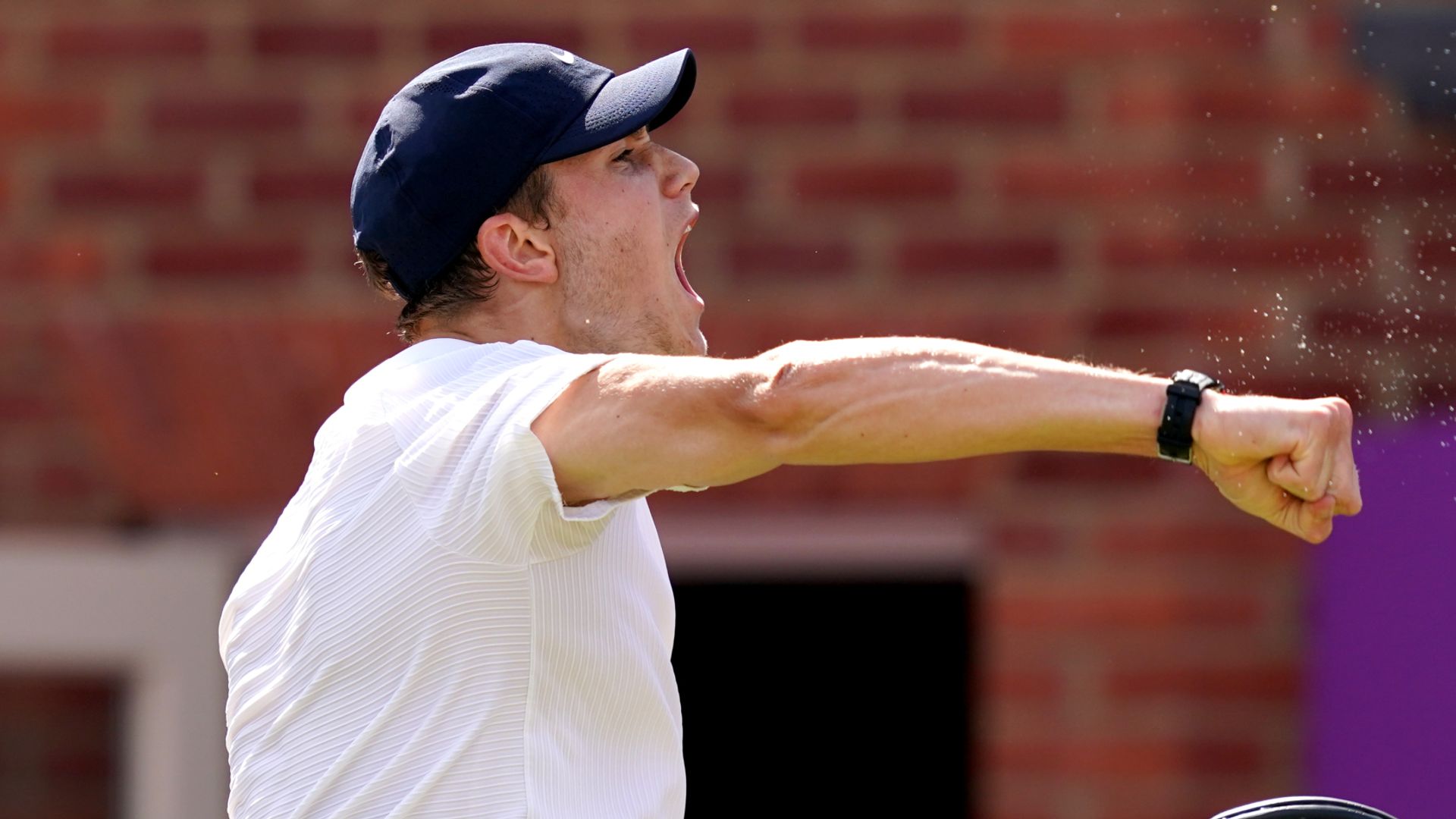 British teenager Jack Draper continues dream Queens run to ...