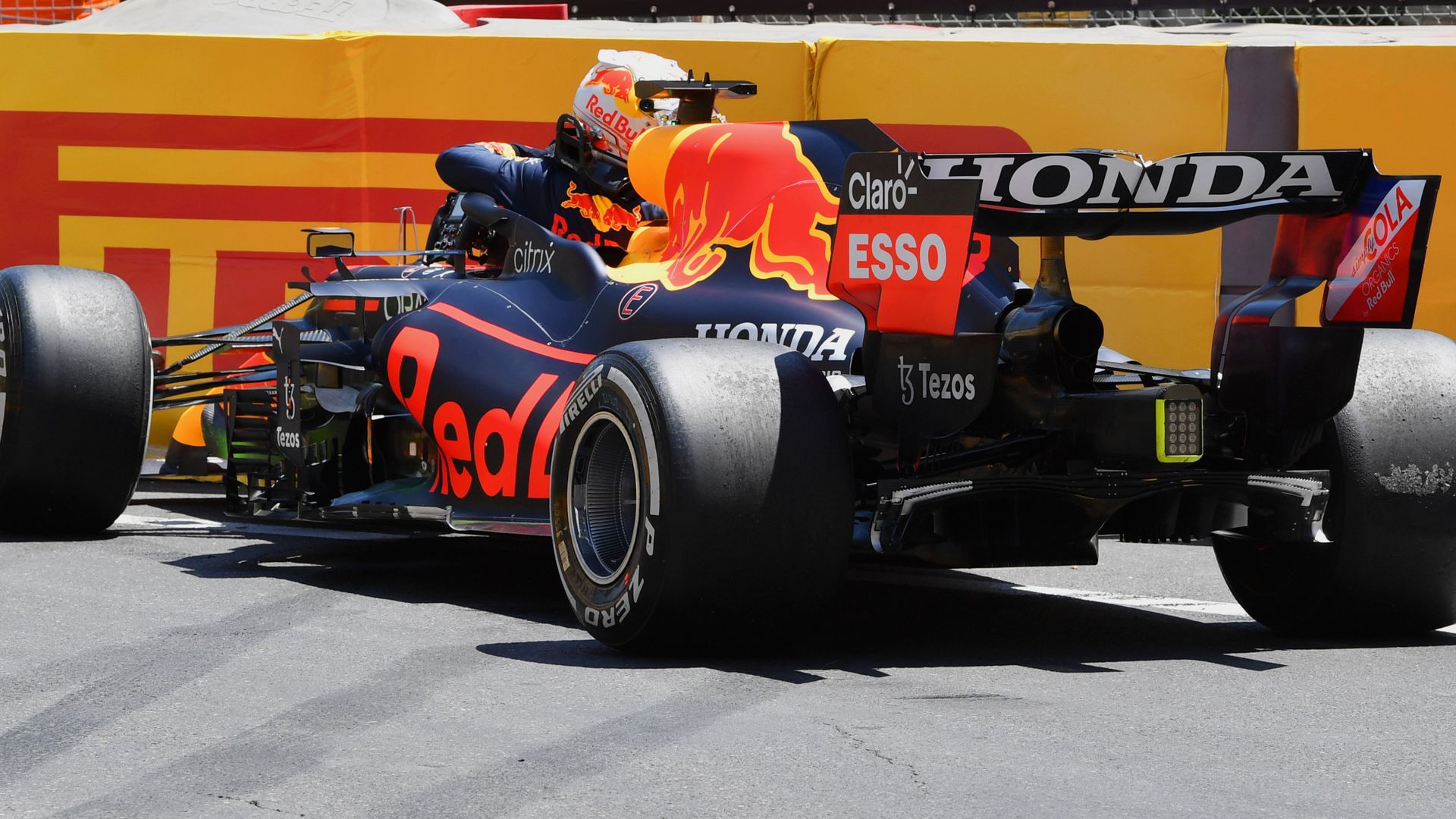 Gasly shock fastest, Verstappen crashes in final practice
