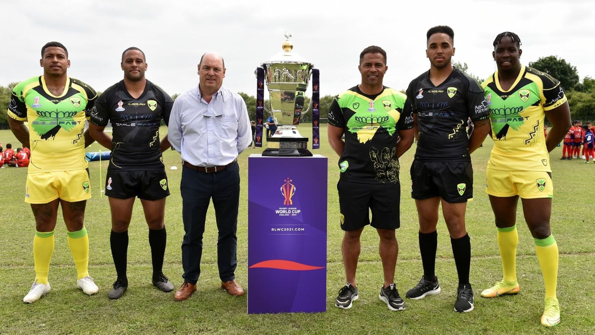 Rhinos lead legacy project in Chapeltown