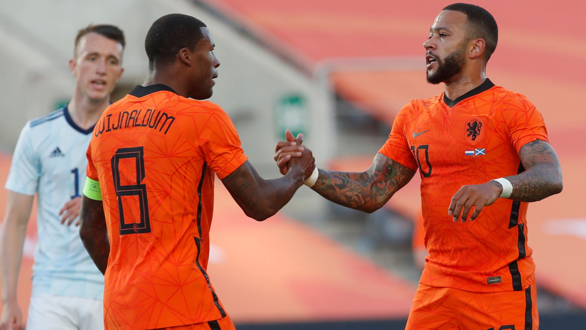 Memphis Depay back in Ghana with Georginio Wijnaldum Turn on post