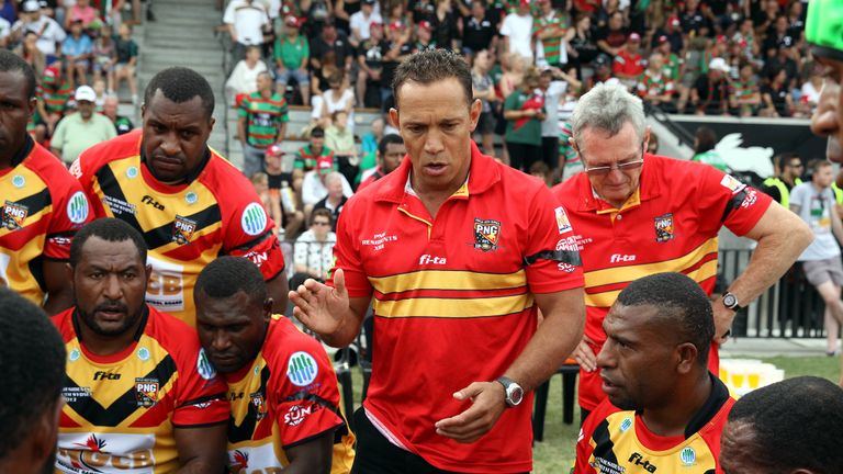 Adrian Lam coaching the Kumuls in 2013