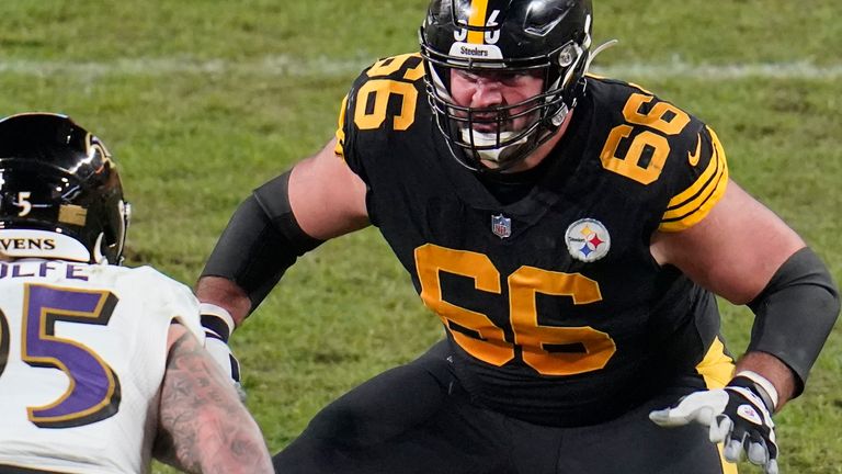 Pittsburgh Steelers release David DeCastro and reach deal with