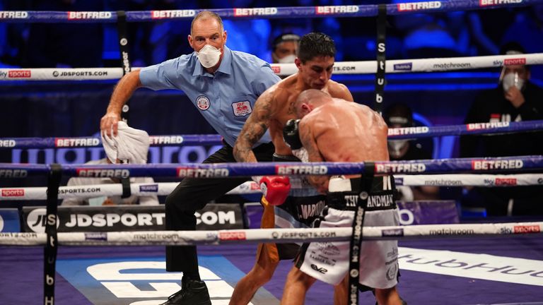 Eliminator for the IBF Super-Lightweight World fight.
12 June 2021
Picture By Dave Thompson Matchroom Boxing
Referee with the towel.