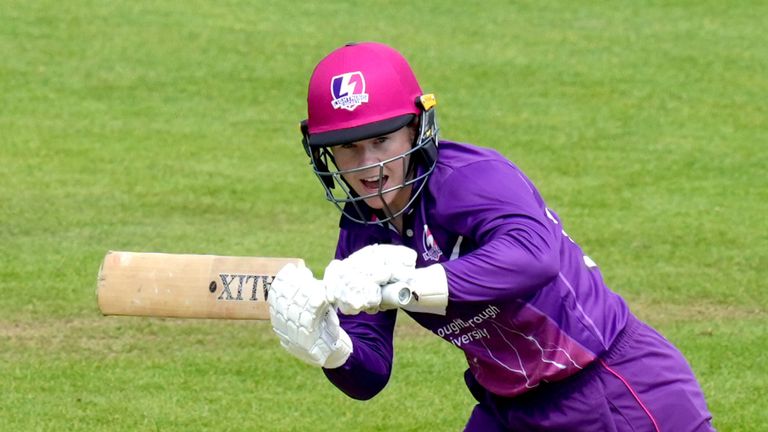 Tammy Beaumont, Lightning (PA Images)