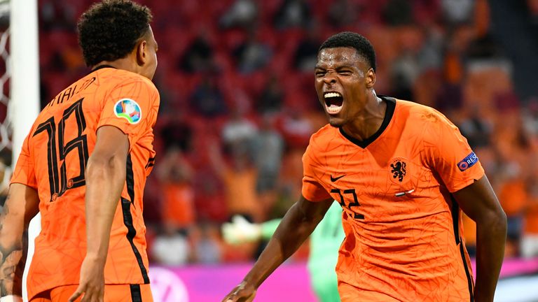 Denzel Dumfries puts Netherlands 2-0 up over Austria