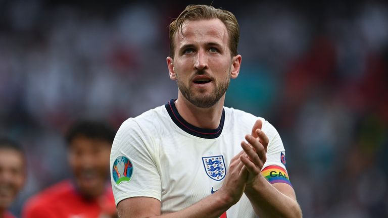 England&#39;s Harry Kane applauds fans at the end of the Euro 2020 soccer championship round of 16 match between England and Germany, at Wembley stadium in London, Tuesday, June 29, 2021. England won 2-0. (Andy Rain, Pool via AP)