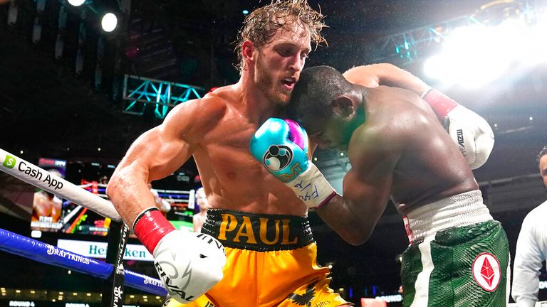 Mayweather vs Paul