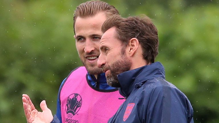 England manager Gareth Southgate (right) has confirmed captain Harry Kane will start against the Czech Republic on Tuesday (PA)