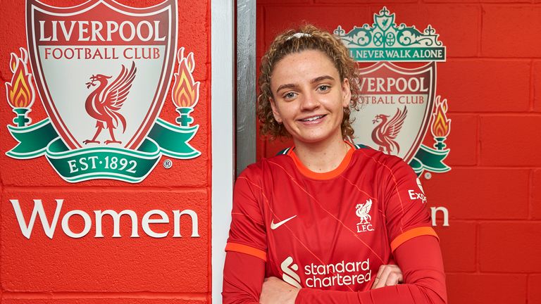 Leanne Kiernan signs for Liverpool