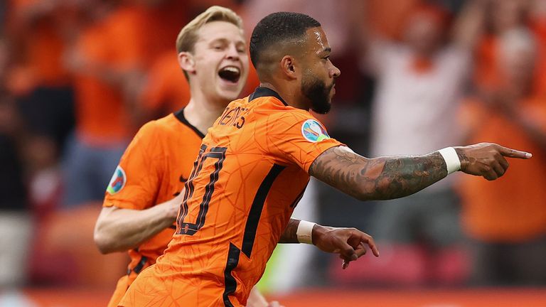 Memphis Depay puts Netherlands 1-0 up against Austria