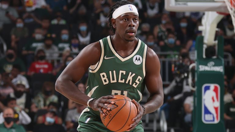 Milwaukee Bucks on X: Jrue Holiday has 14 points in the first 3