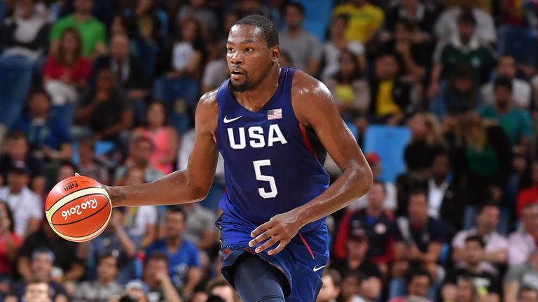 Kevin Durant brings the ball up against Serbia during the Gold Medal game at the 2016 Rio Olympics