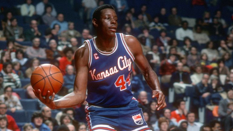 LANDOVER, MD - CIRCA 1977: Sam Lacey #44 of the Kansas City Kings in action against the Washington Bullets during an NBA basketball game circa 1977 at the Capital Centre in Landover, Maryland. Lacey played for the Kings from 1970-81. (Photo by Focus on Sport/Getty Images) *** Local Caption *** Sam Lacey