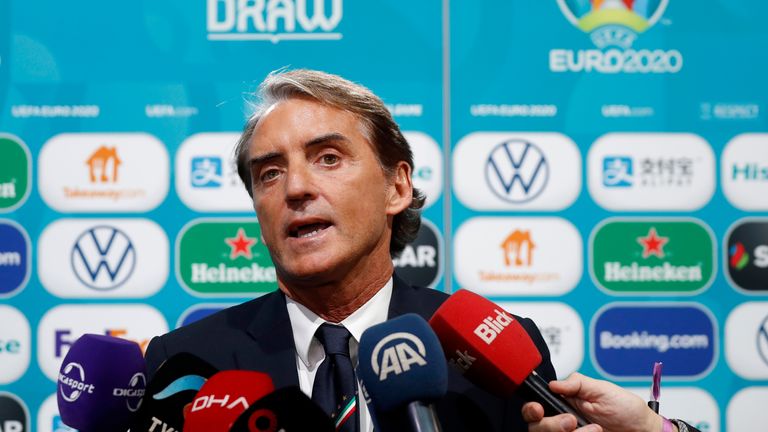 Roberto Mancini vuelve a confiar en Italia