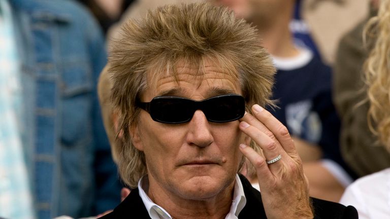 13/10/07 EUROPEAN CHAMPIONSHIP QUALIFIER.SCOTLAND v UKRAINE (3-1).HAMPDEN - GLASGOW.Rod Stewart watches from the stand