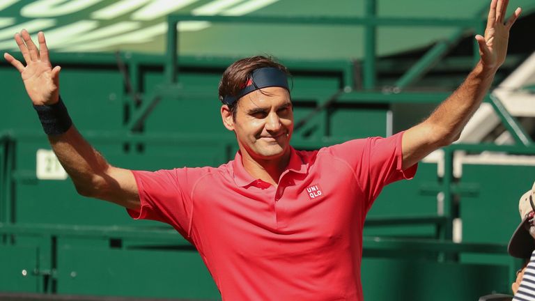 ATP Tour Singles, Men, 1st Round, Ivashka (Belarus) - Federer (Switzerland). Roger Federer waves after his victory. Photo by: Friso Gentsch/picture-alliance/dpa/AP Images