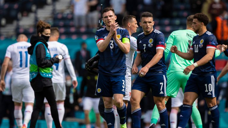 SNS - Andy Robertson claps the Scotland fans after the Czech Republic game