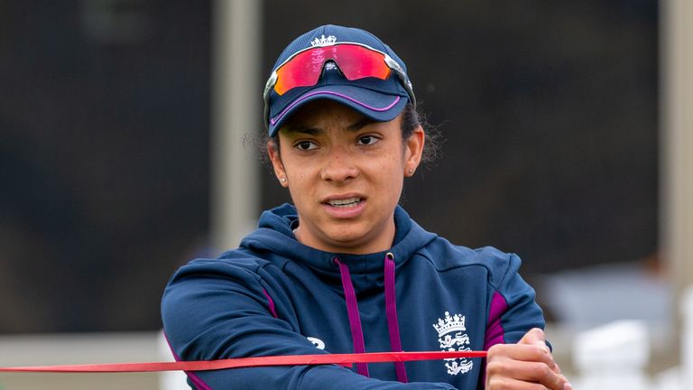 Sophia Dunkley during an England touring side training session on February 10, 2021 in Queenstown, New Zealand. (Photo by James Allan/Getty Images)