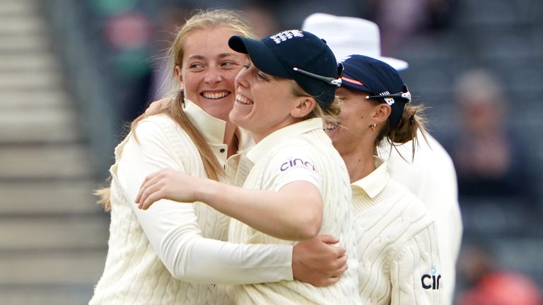 Sophie Ecclestone and Heather Knight (PA Images)