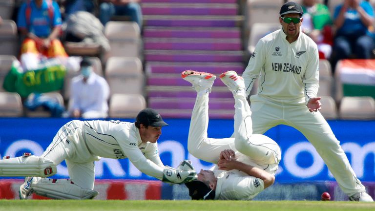 Tim Saudis Rishab drops the ball for five on the slip as the Indian drummer pushes for the magnificent Kyle Jameson delivery