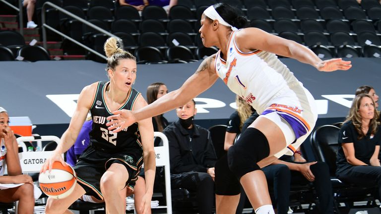  Sami Whitcomb #32 of the New York Liberty handles the ball against the Phoenix Mercury on June 13, 2021 at Phoenix Suns Arena in Phoenix, Arizona