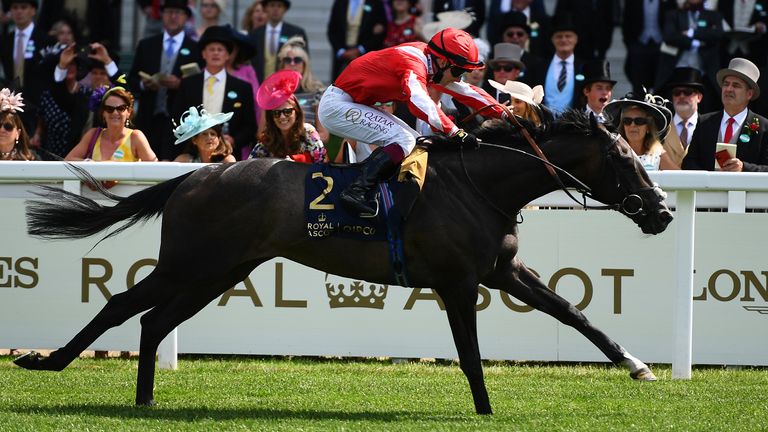 Oisin Murphy and Berkshire Shadow win the Coventry Stakes