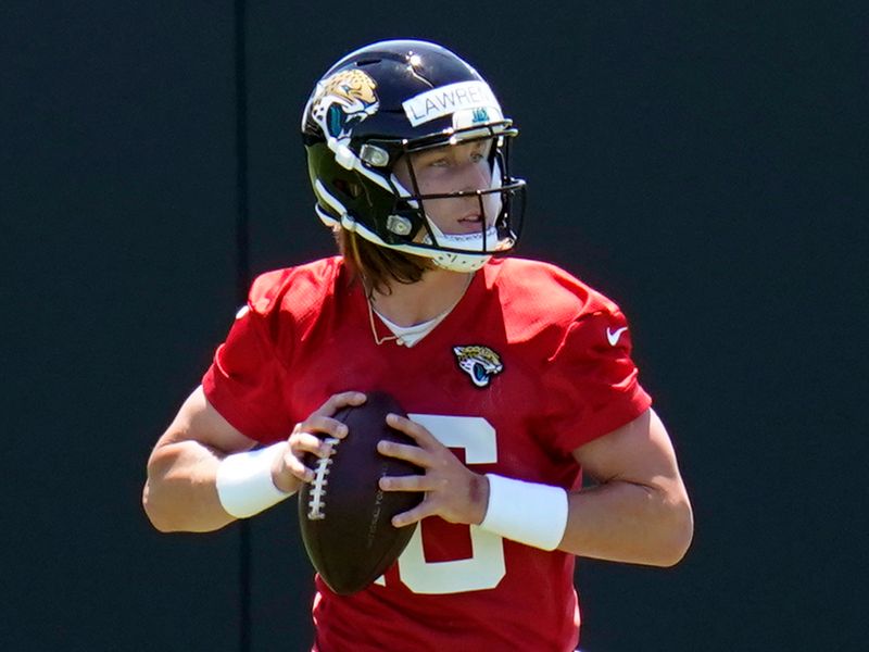 Tim Tebow Putting In Work at Jaguars Practice, Blocking & Catching