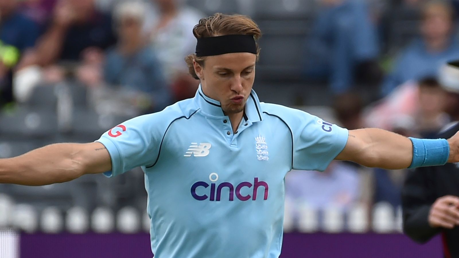 Tom Curran England cricketer outlawed from Australia's Huge