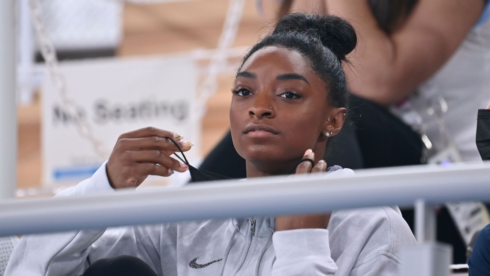 Simone Biles US gymnastics star withdraws from Monday's women's floor