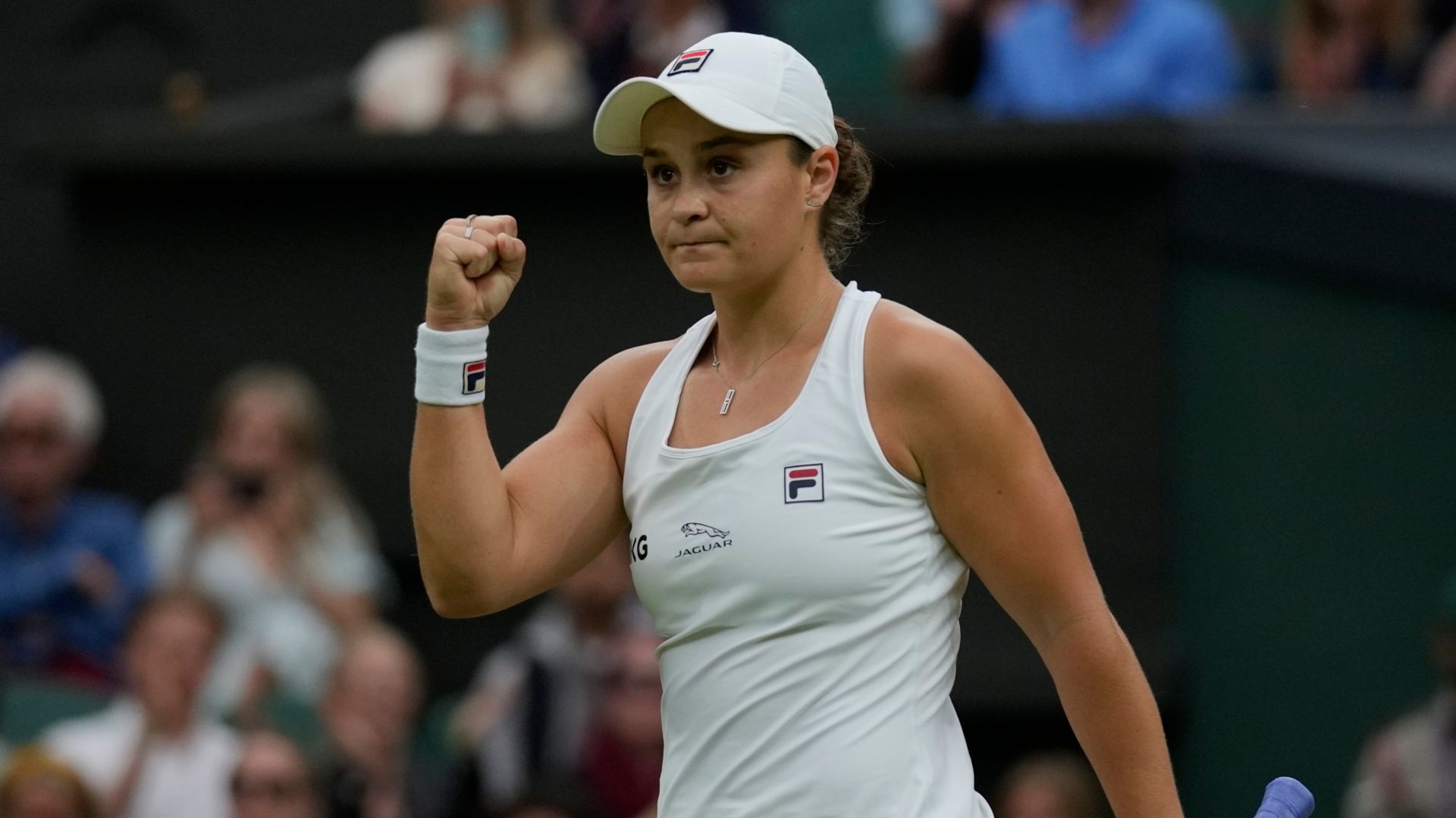Barty to meet Kerber in semi-final showdown