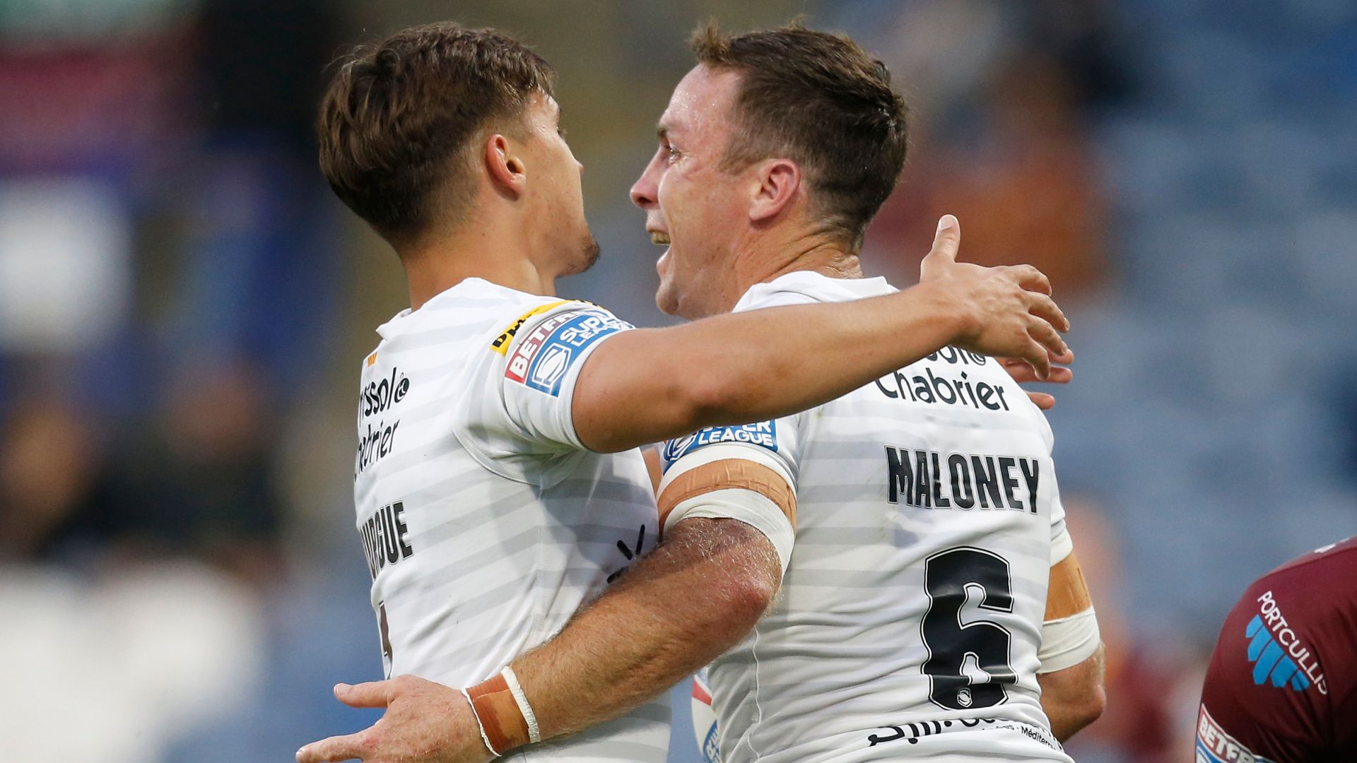 Maloney stars as Dragons rout Giants