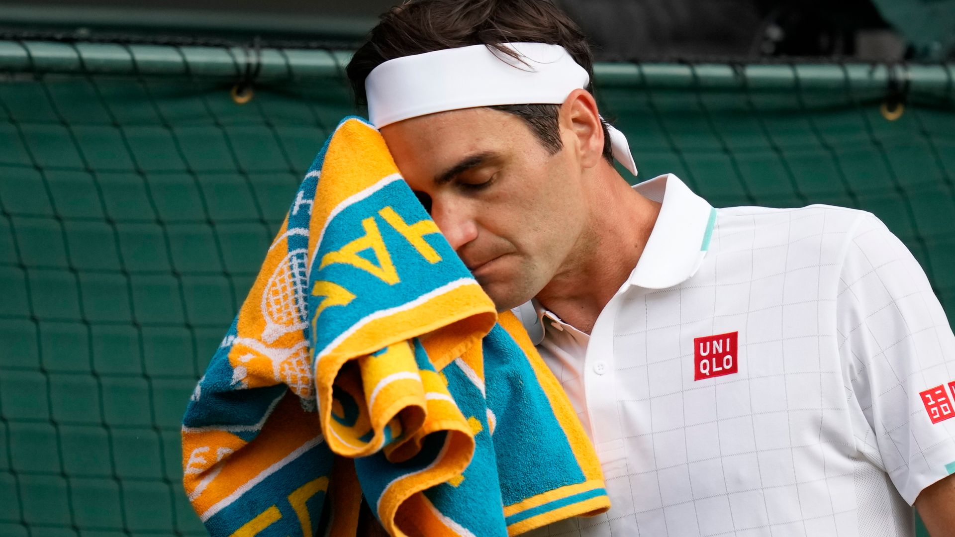 Hurkacz demolishes Federer's Wimbledon dream