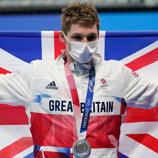  Scott claims third Tokyo medal | Greenbank wins backstroke bronze