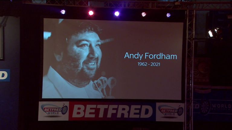 The Winter Gardens crowd and Wayne Mardle pay tribute to the legendary 2004 BDO world champion Andy Fordham