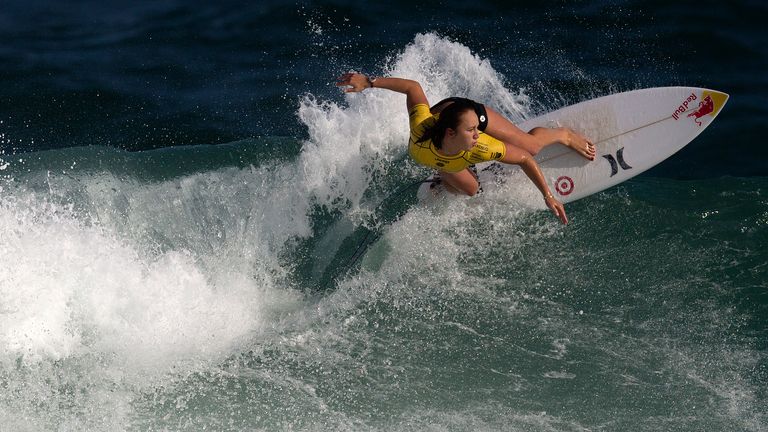 La estadounidense Carissa Moore lidera actualmente la clasificación femenina en el Campeonato Mundial de Surf en Tokio 2020