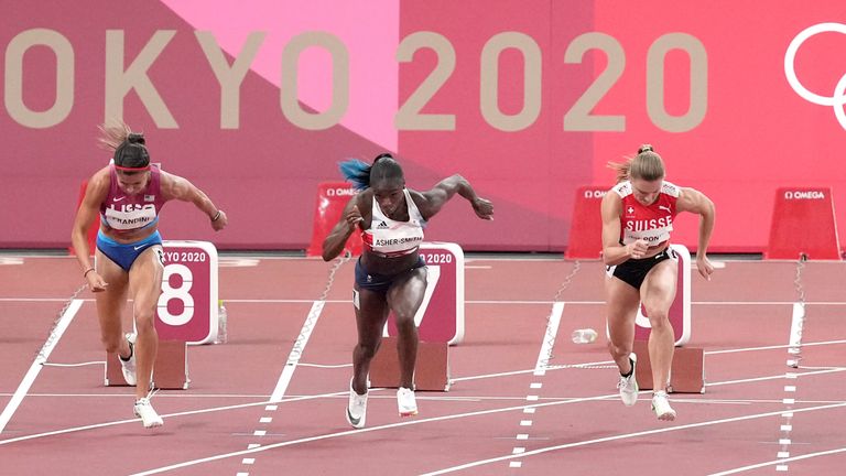 Dina Asher-Smith a quand même réussi à courir 11.05 malgré seulement une semaine d'entraînement au sprint juste avant les Jeux