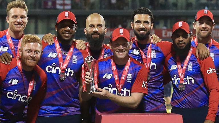 L'Angleterre a battu le Pakistan dans la série T20 - et Stuart Broad les soutient également pour la gloire de la Coupe du monde T20