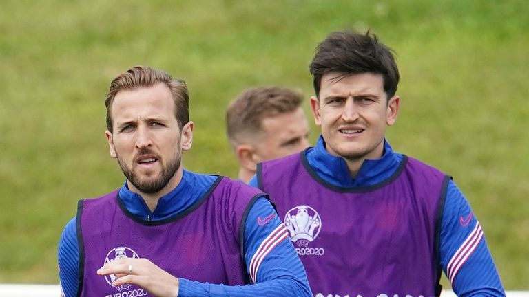 Harry Kane, Harry Maguire (AP)