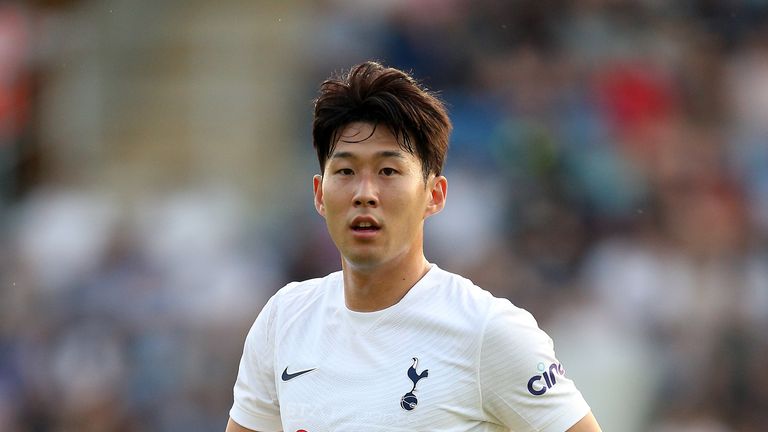 Son Heung-min signs new Spurs contract until 2023