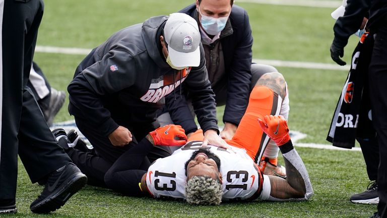 Cleveland Browns receiver Odell Beckham Jr. shakes off shoulder injury