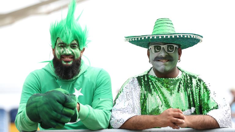 Pakistan cricket fans (PA Images)