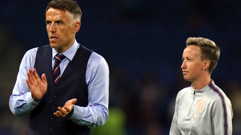 Bev Priestman a assisté Phil Neville avec England Women pendant deux ans