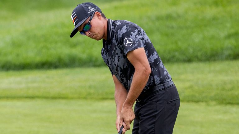 Rickie Fowler putted on the 9th hole during the first round of the 3M Open in Blaine. .. ....   ] CARLOS GONZALEZ ... cgonzalez@startribune.com ... Blaine, MN, July 22, 2021, TPC Twin Cities, First round in the 3M Open, Golf