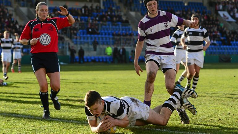 Smyth scores a try for Belvedere in the 2014 Leinster Junior Cup