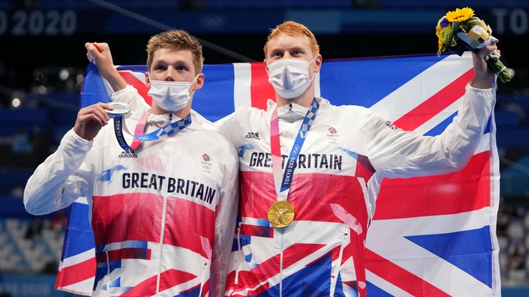 Tokyo Olympics Tom Dean And Duncan Scott Deliver Gold And Silver In Men S 0m Freestyle Olympics News Sky Sports