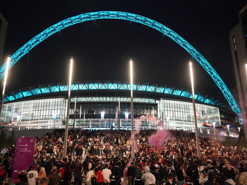 Wembley to be allowed at least 60,000 fans for Euro 2020 semi-finals and  final - BBC Sport