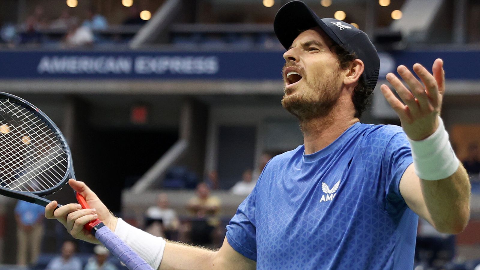 open andy murray fires battle  bathroom break  stefanos