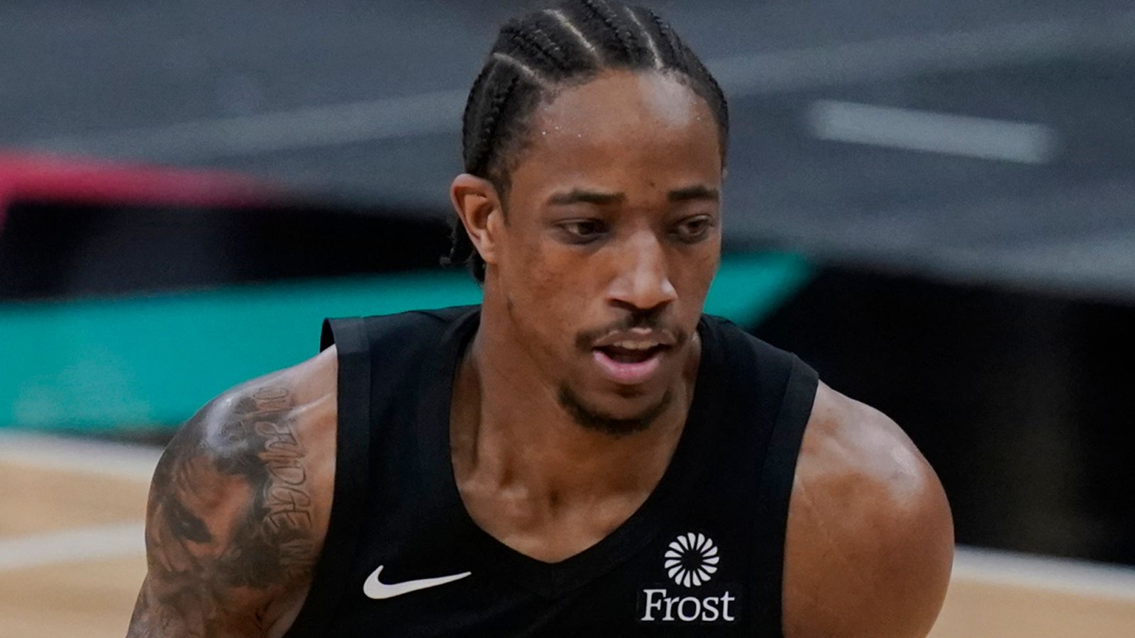 Demar DeRozan joins Chicago Bulls after signandtrade with San Antonio