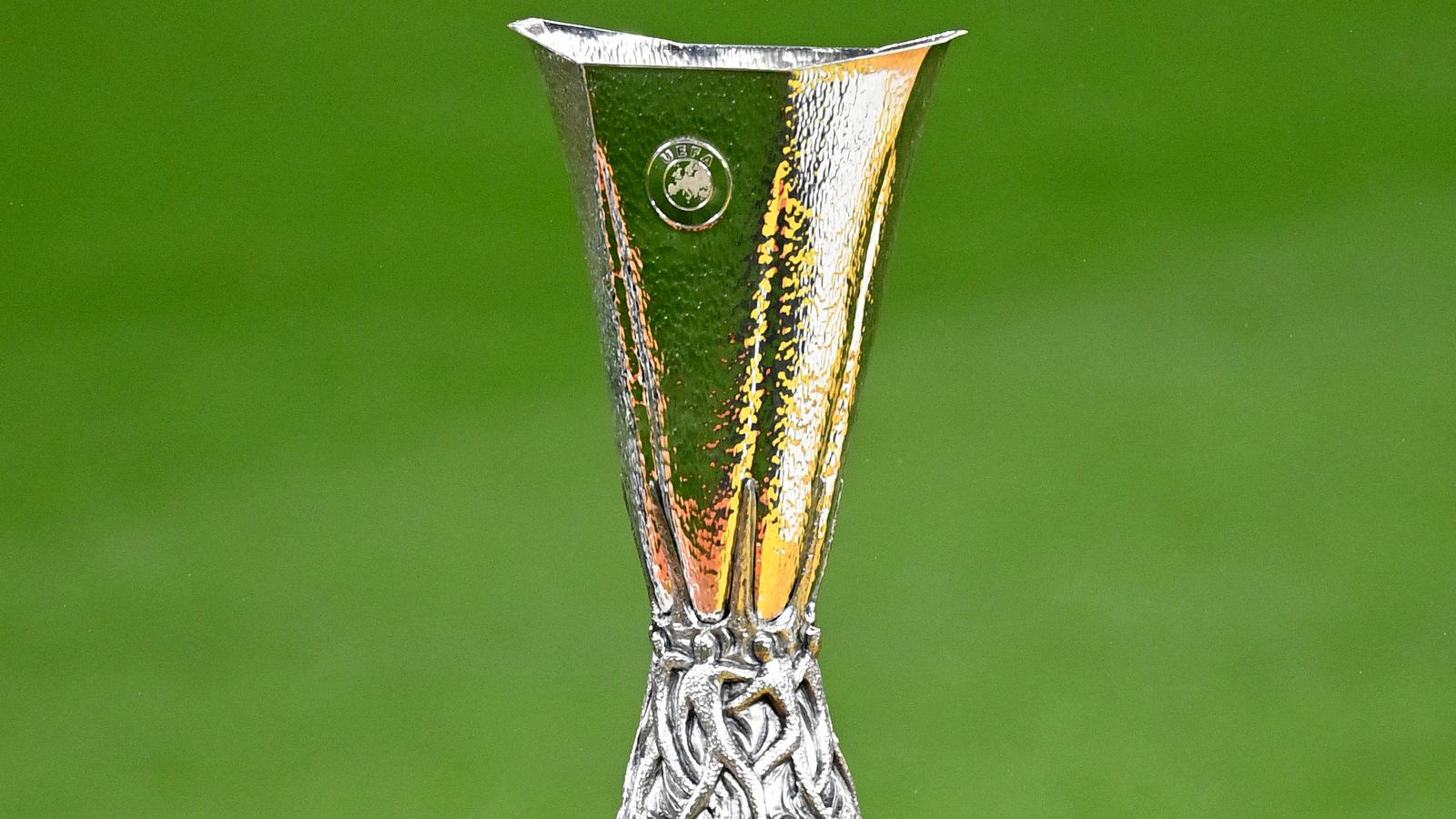 Europa League Status: Wer hat es durch die Gruppenphase geschafft und wann ist die Auslosung für die Pokalrunde?